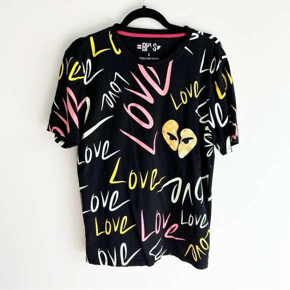 Bias Black Love Allover Print Embroidered Short Sleeve Tee Small - Picture 1 of 5